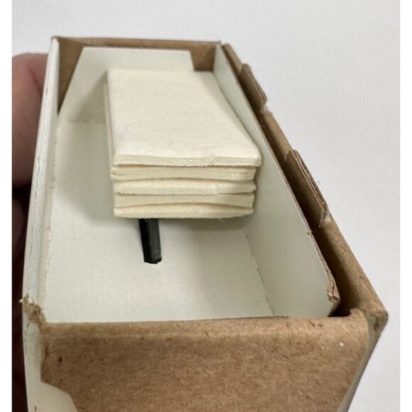 Aura Cacia Aromatherapy & Pads Car Diffuser and Aroma Tools Travel Case - Picture 5 of 7